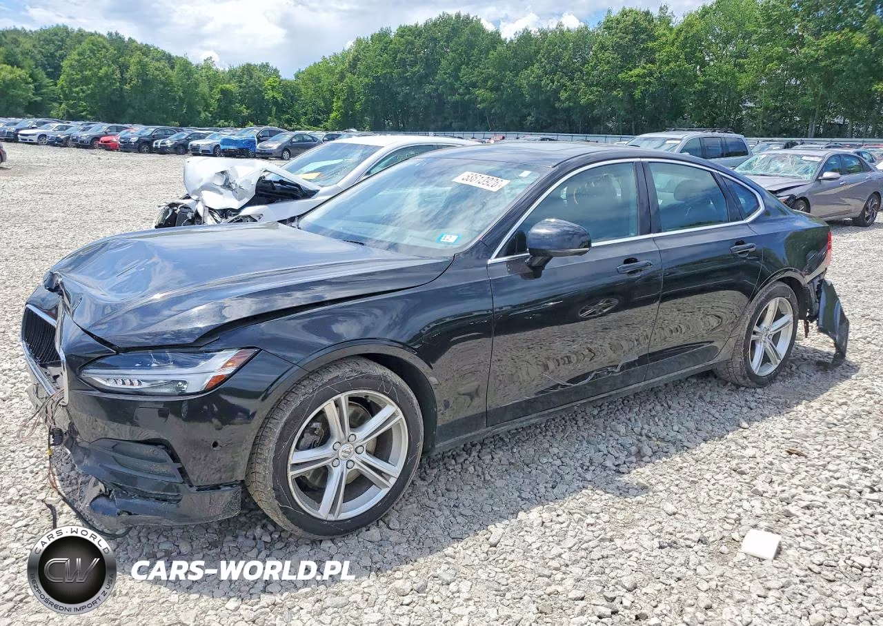 2017 Volvo S90 T5 Momentum