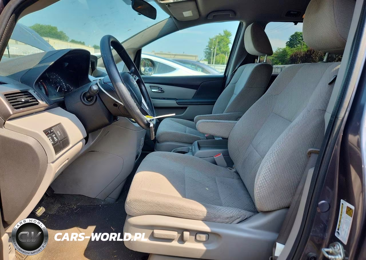 2016 Honda Odyssey Se VIN:5FNRL5H36GB015818 - 7