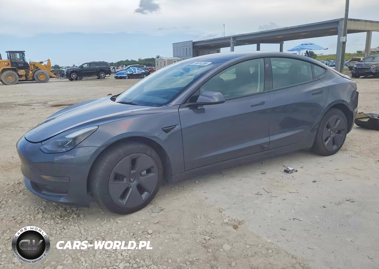 2023 Tesla Model 3 – zdjęcie 1 z 13