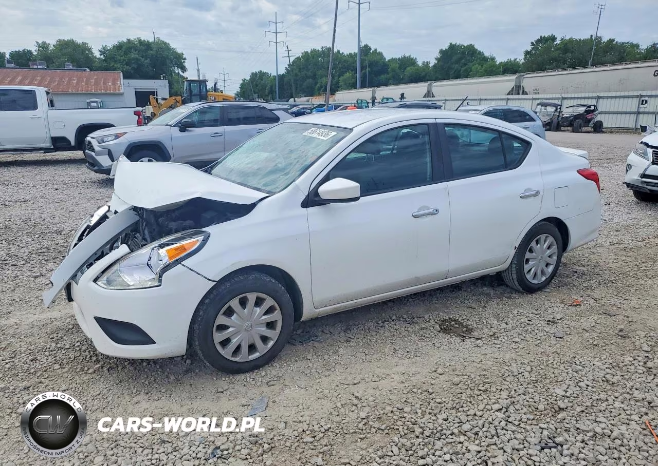 2017 Nissan Versa 1.6 Sv – zdjęcie 1 z 12