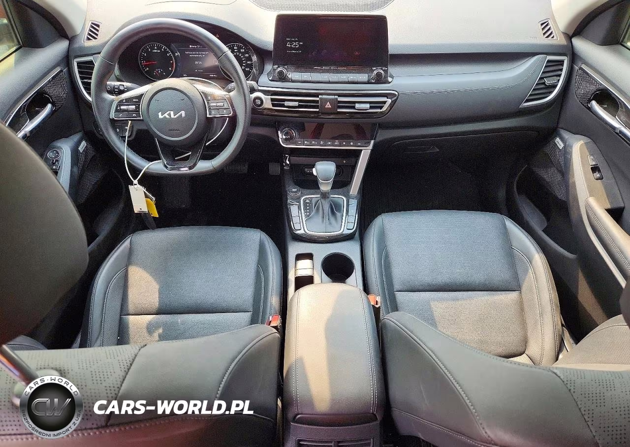 2023 Kia Seltos VIN:KNDETCA2XP7360733 - 8