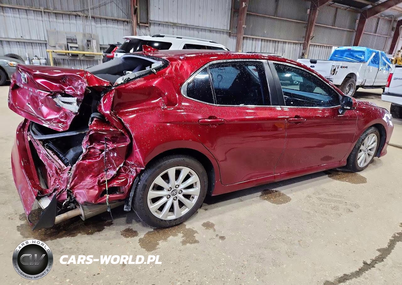 2020 Toyota Camry Le VIN:4T1C11AK0LU925645 - 3