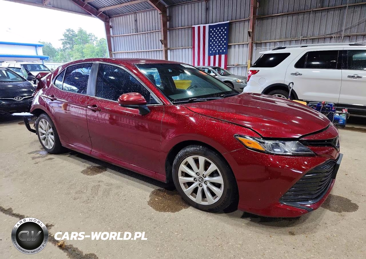 2020 Toyota Camry Le VIN:4T1C11AK0LU925645 - 4