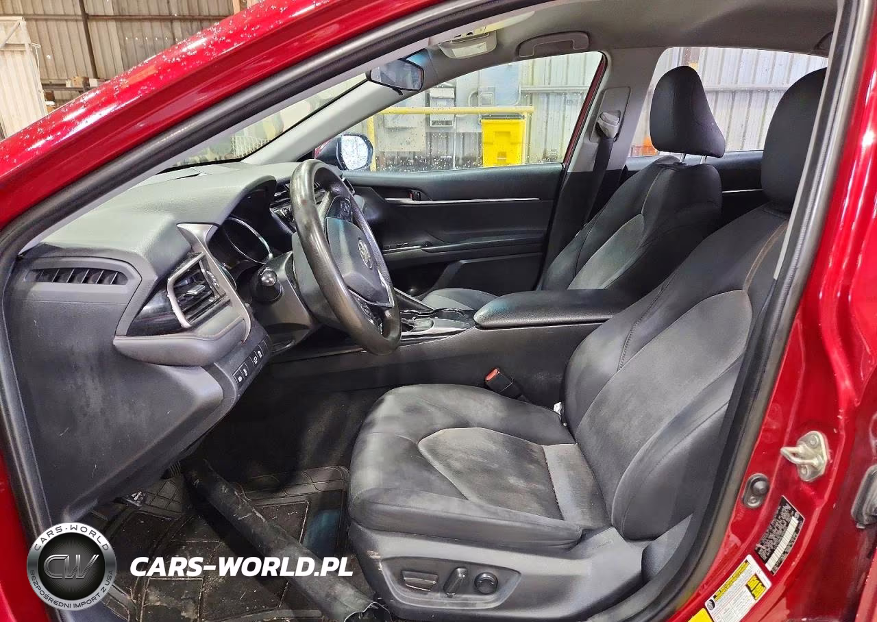 2020 Toyota Camry Le VIN:4T1C11AK0LU925645 - 7