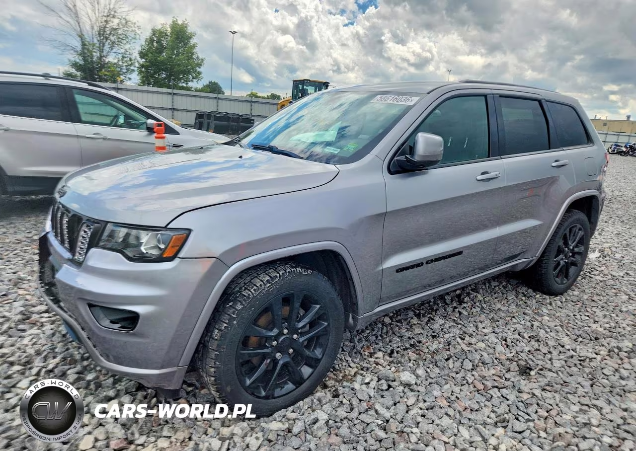 2017 Jeep Grand Cherokee Laredo – zdjęcie 1 z 13