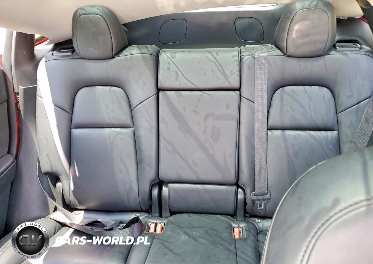 2021 Tesla Model Y VIN:5YJYGDEFXMF305645 - 10
