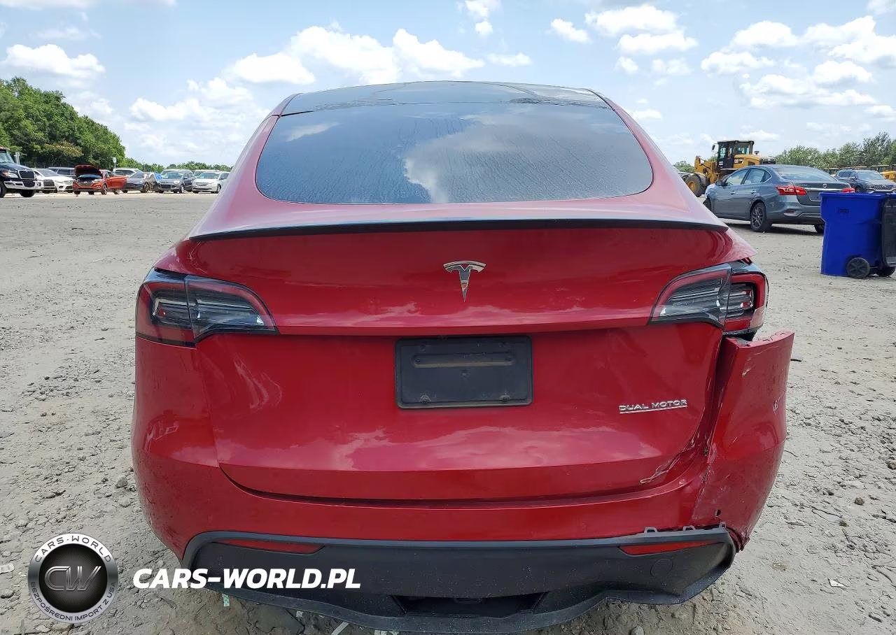 2021 Tesla Model Y VIN:5YJYGDEFXMF305645 - 6