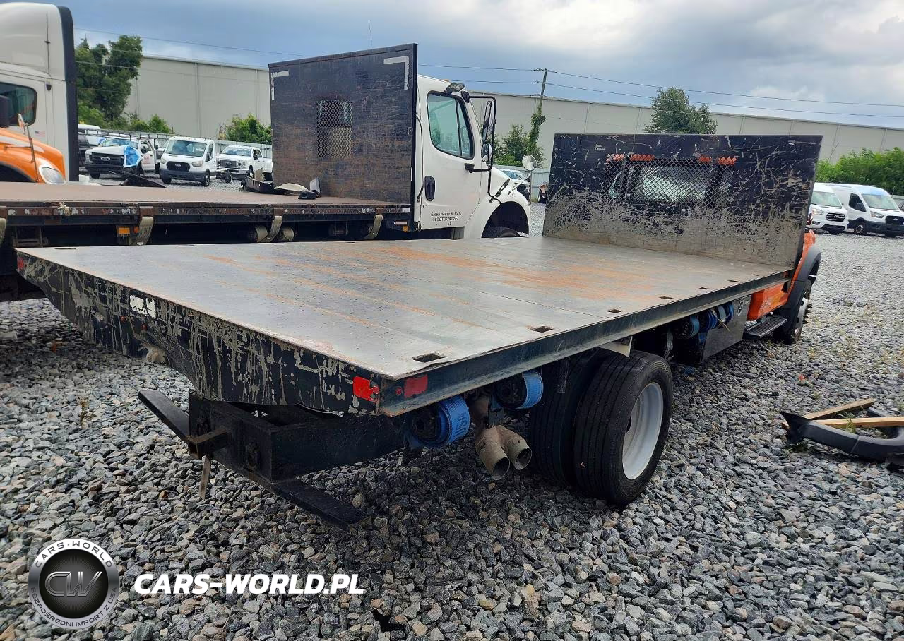 2019 Ford F550 Super Duty VIN:1FDUF5GT3KEE80663 - 3