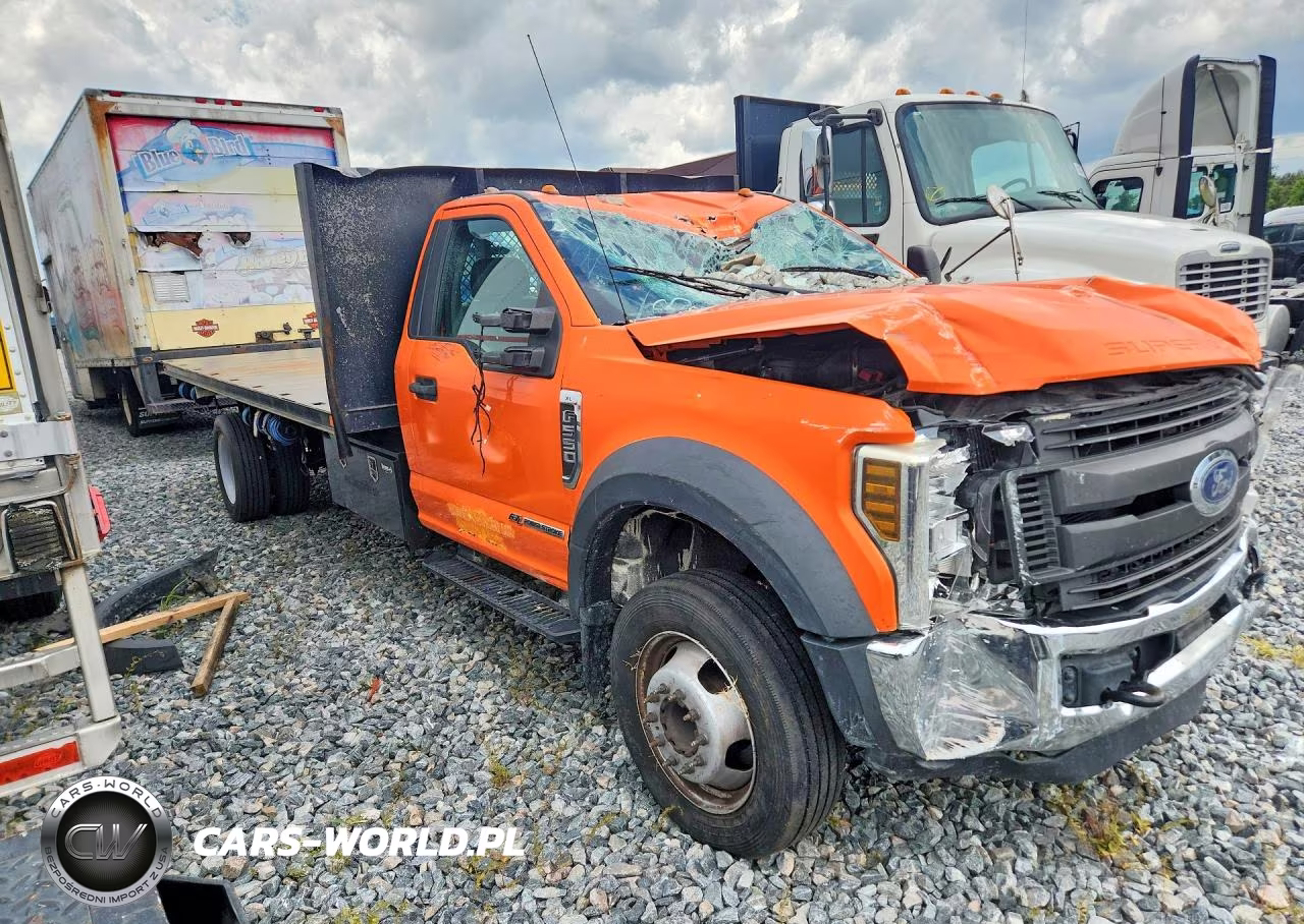 2019 Ford F550 Super Duty VIN:1FDUF5GT3KEE80663 - 4