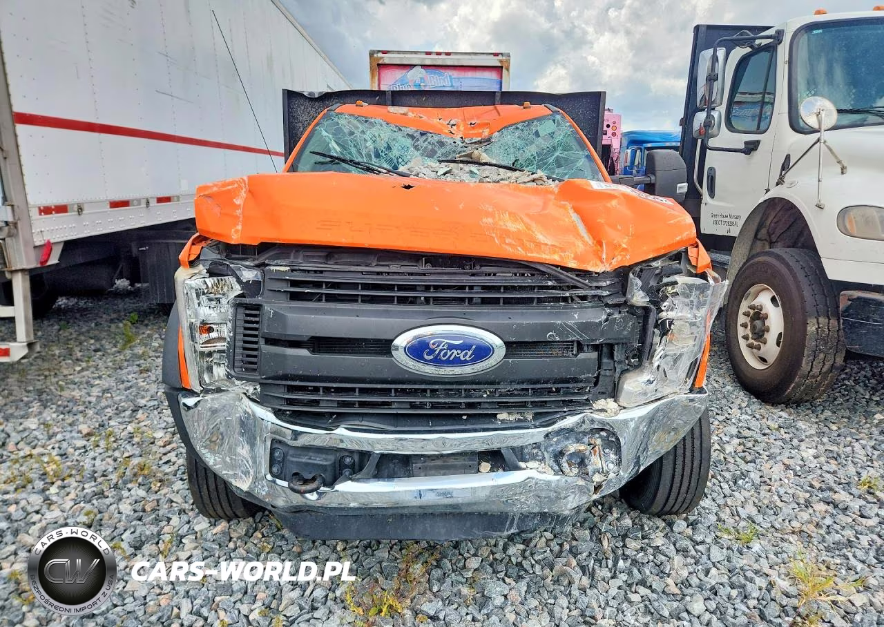 2019 Ford F550 Super Duty VIN:1FDUF5GT3KEE80663 - 5