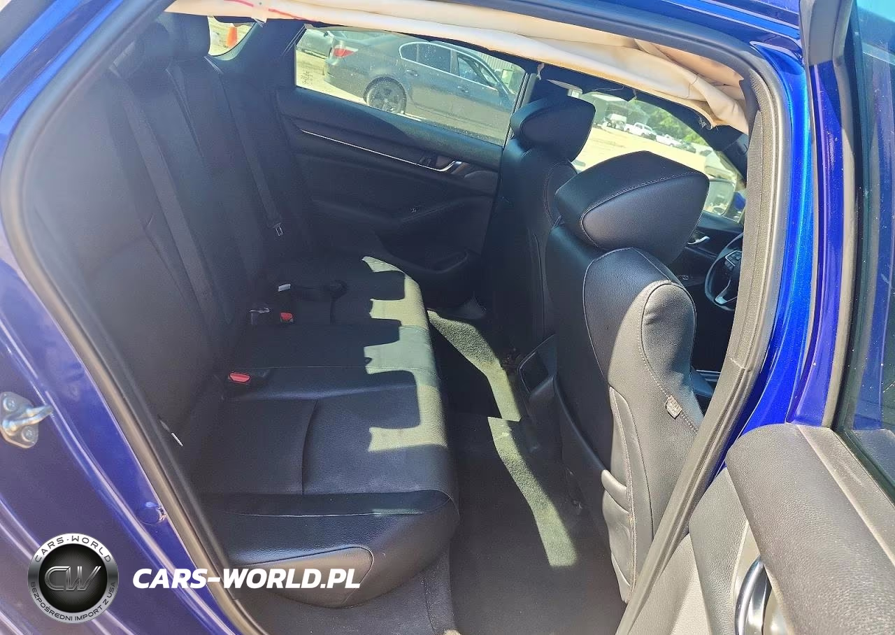 2018 Honda Accord Sport VIN:1HGCV1F34JA125747 - 10