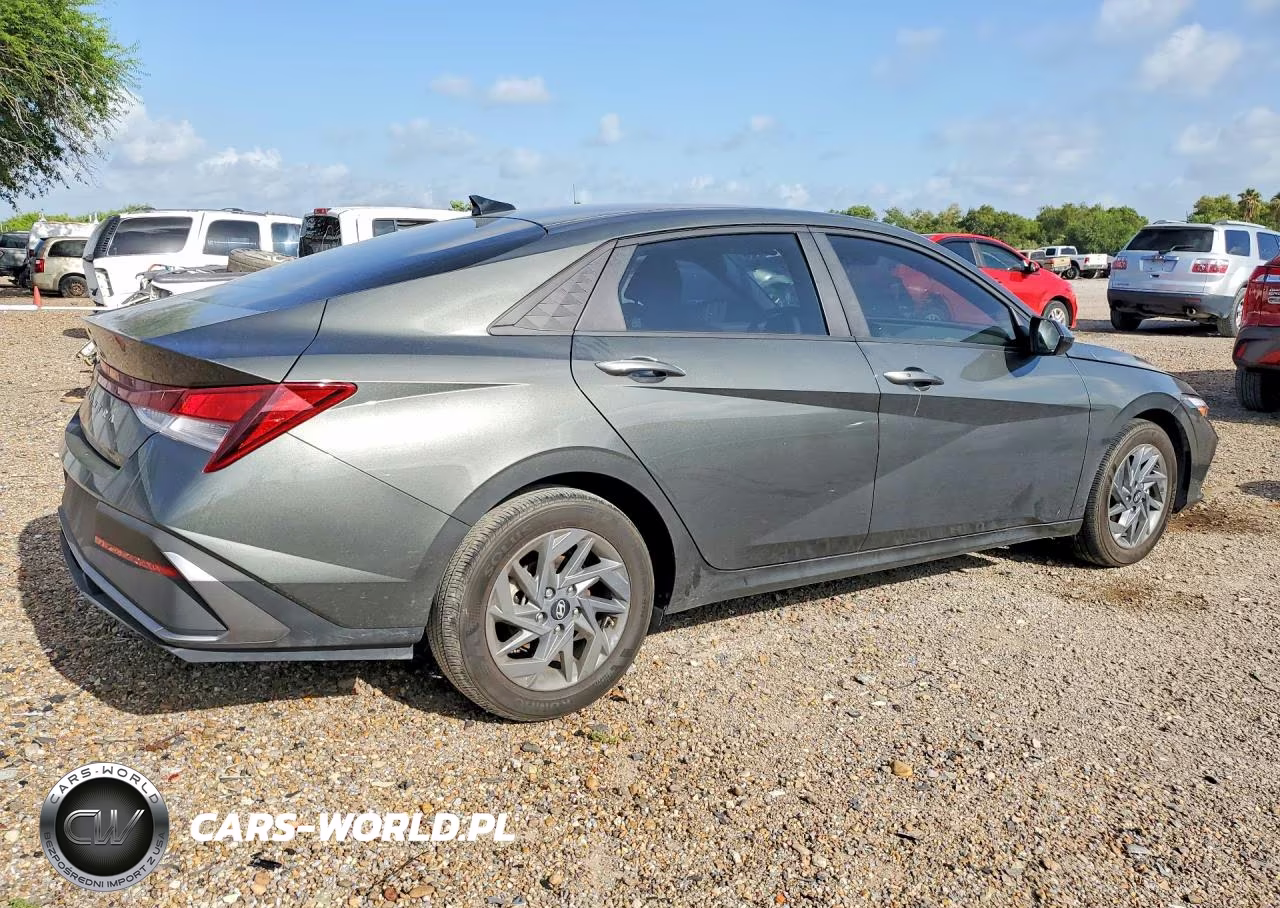 2024 Hyundai Elantra Sel VIN:KMHLM4DG5RU814629 - 3