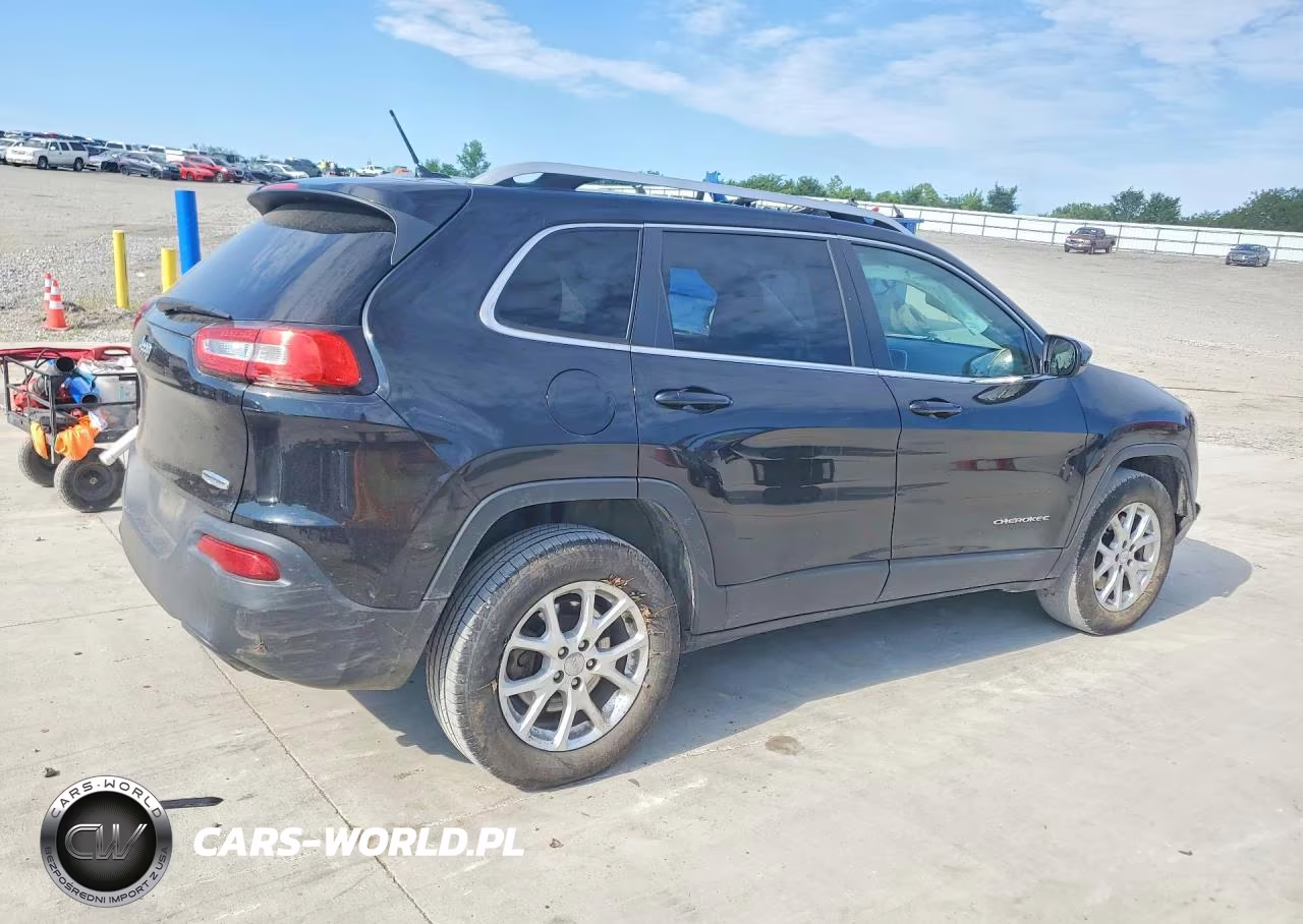2014 Jeep Cherokee Latitude VIN:1C4PJMCS6EW232395 - 3