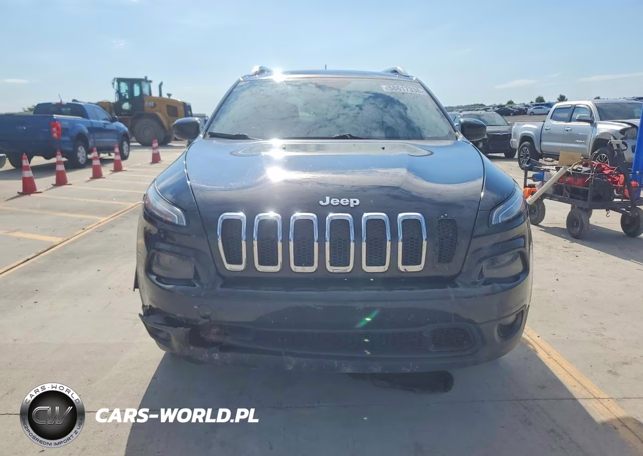 2014 Jeep Cherokee Latitude VIN:1C4PJMCS6EW232395 - 5