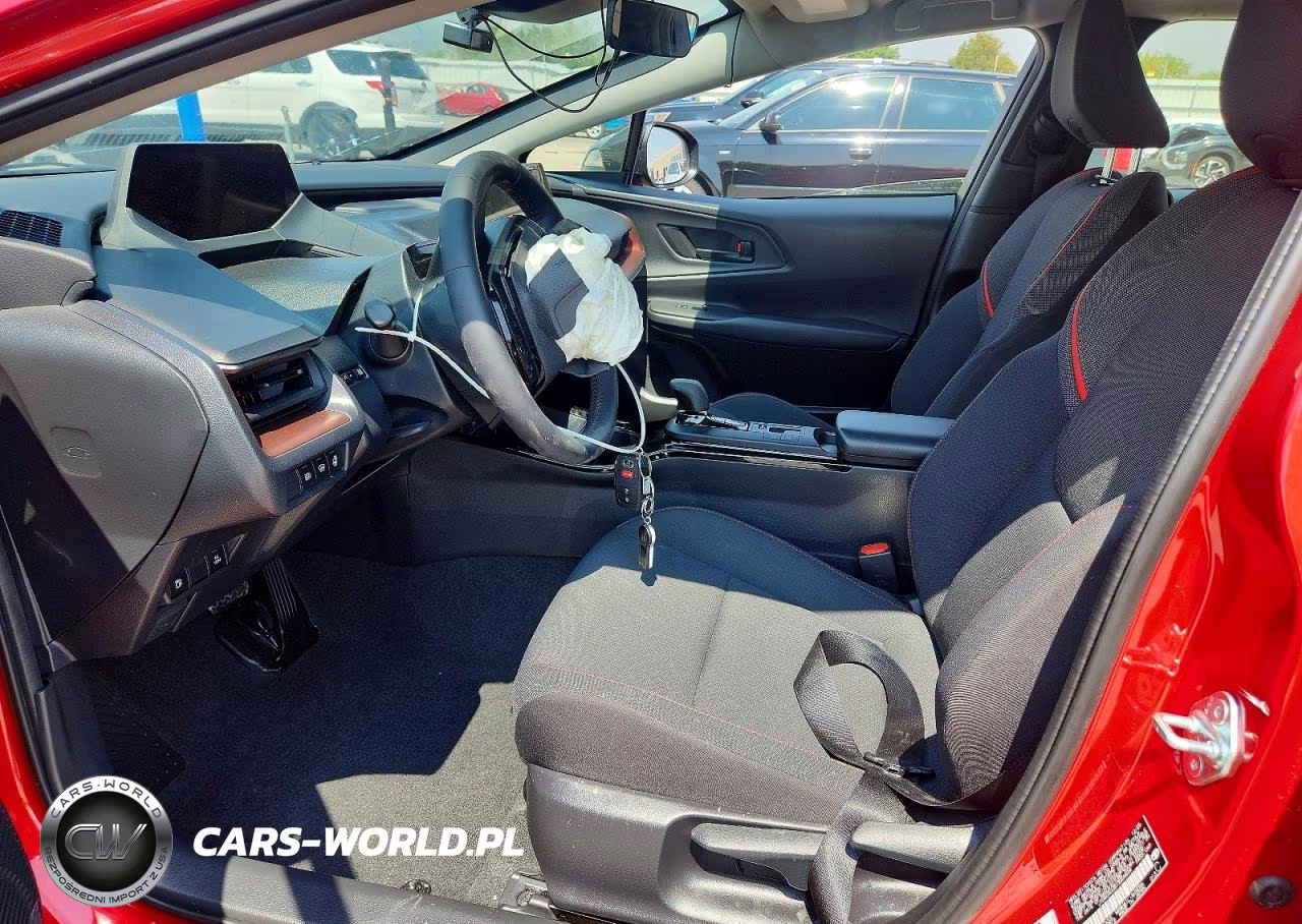 2026 Toyota Prius Plug-In Hybrid Se VIN:JTDACACU8T3069604 - 7