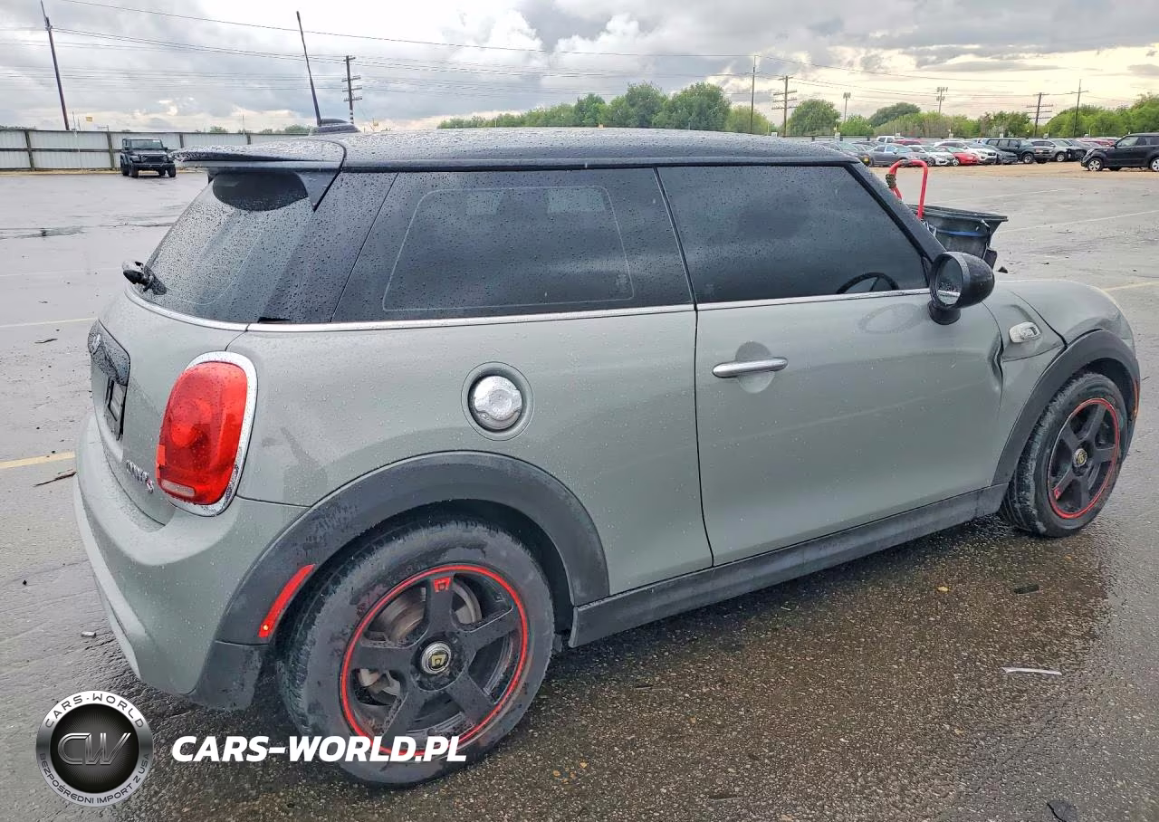 2015 Mini Cooper S VIN:WMWXP7C57F2A40681 - 3