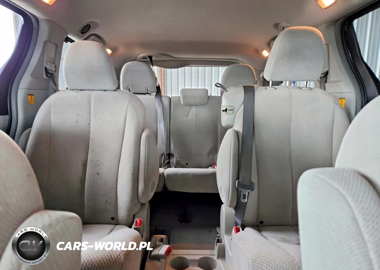 2011 Toyota Sienna Le VIN:5TDKK3DC6BS033710 - 10