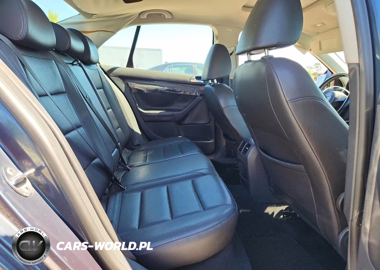 2010 Volkswagen Jetta Se, Sport VIN:3VWRX7AJ0AM067924 - 10