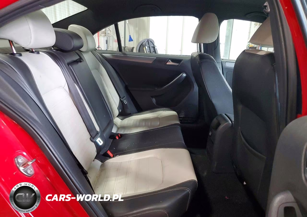 2016 Volkswagen Jetta Sport VIN:3VWD17AJXGM216442 - 10
