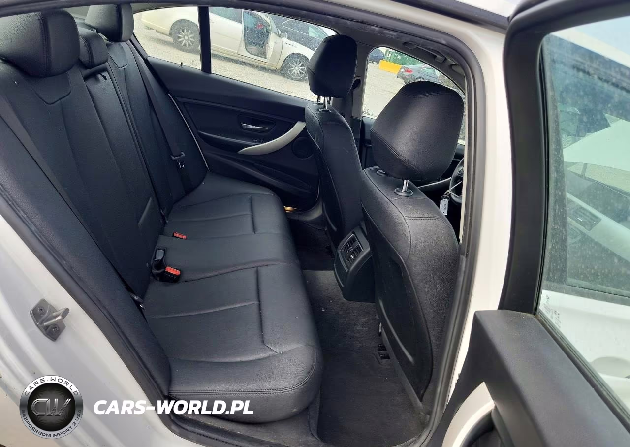 2018 BMW 320 I VIN:WBA8E1G50JNU92199 - 10