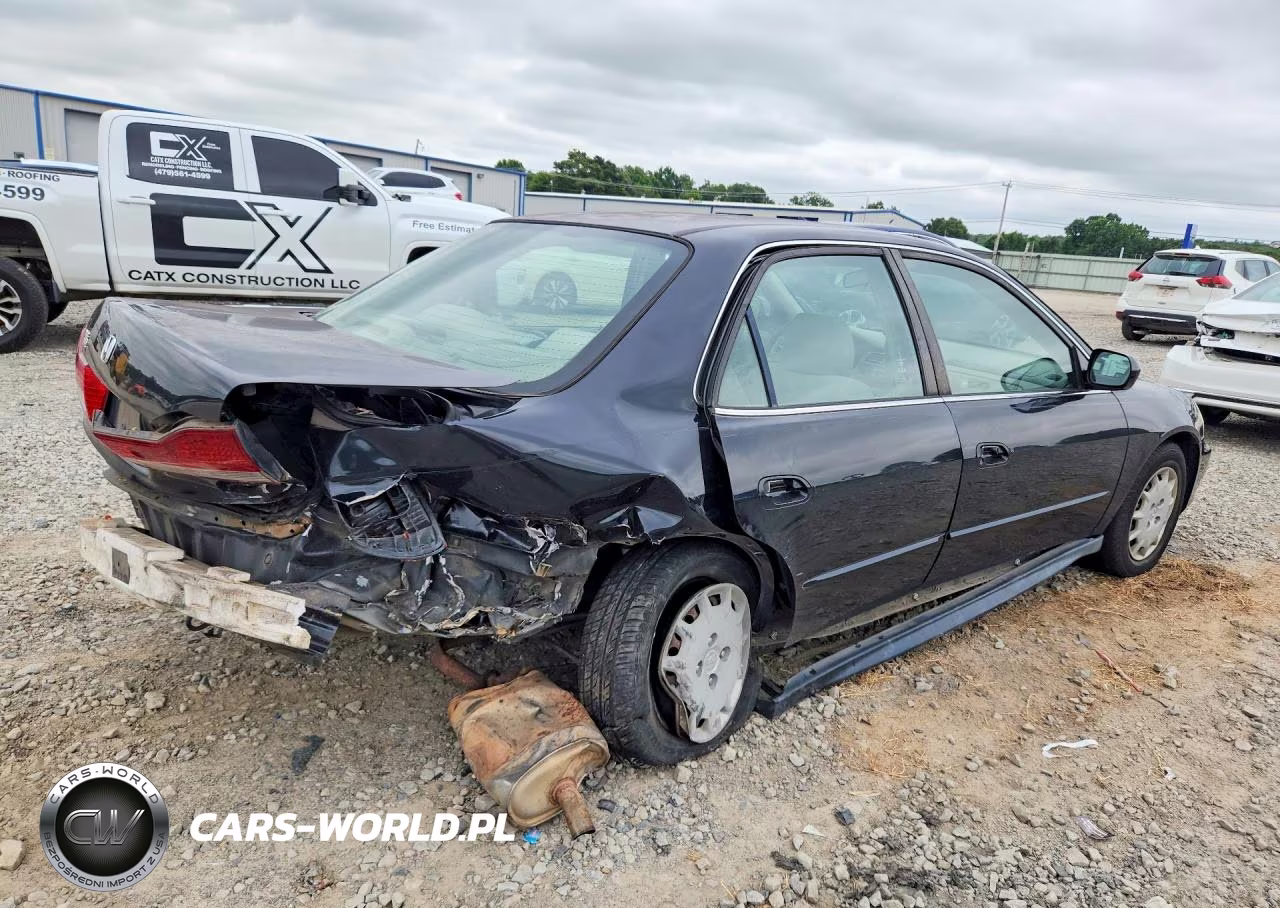 2001 Honda Accord Lx VIN:JHMCG56421C000063 - 3