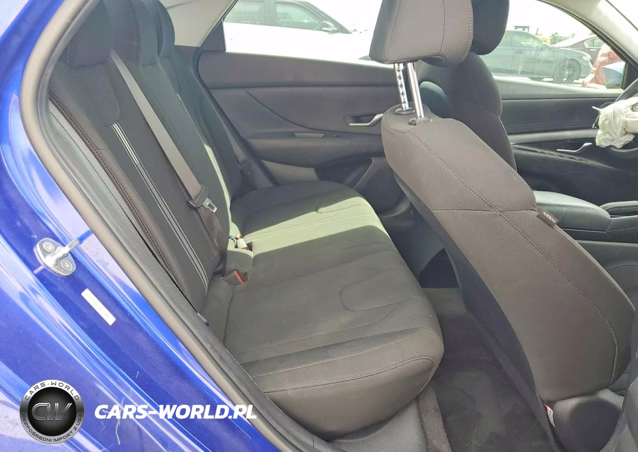 2022 Hyundai Elantra Sel VIN:KMHLM4AG3NU331882 - 10