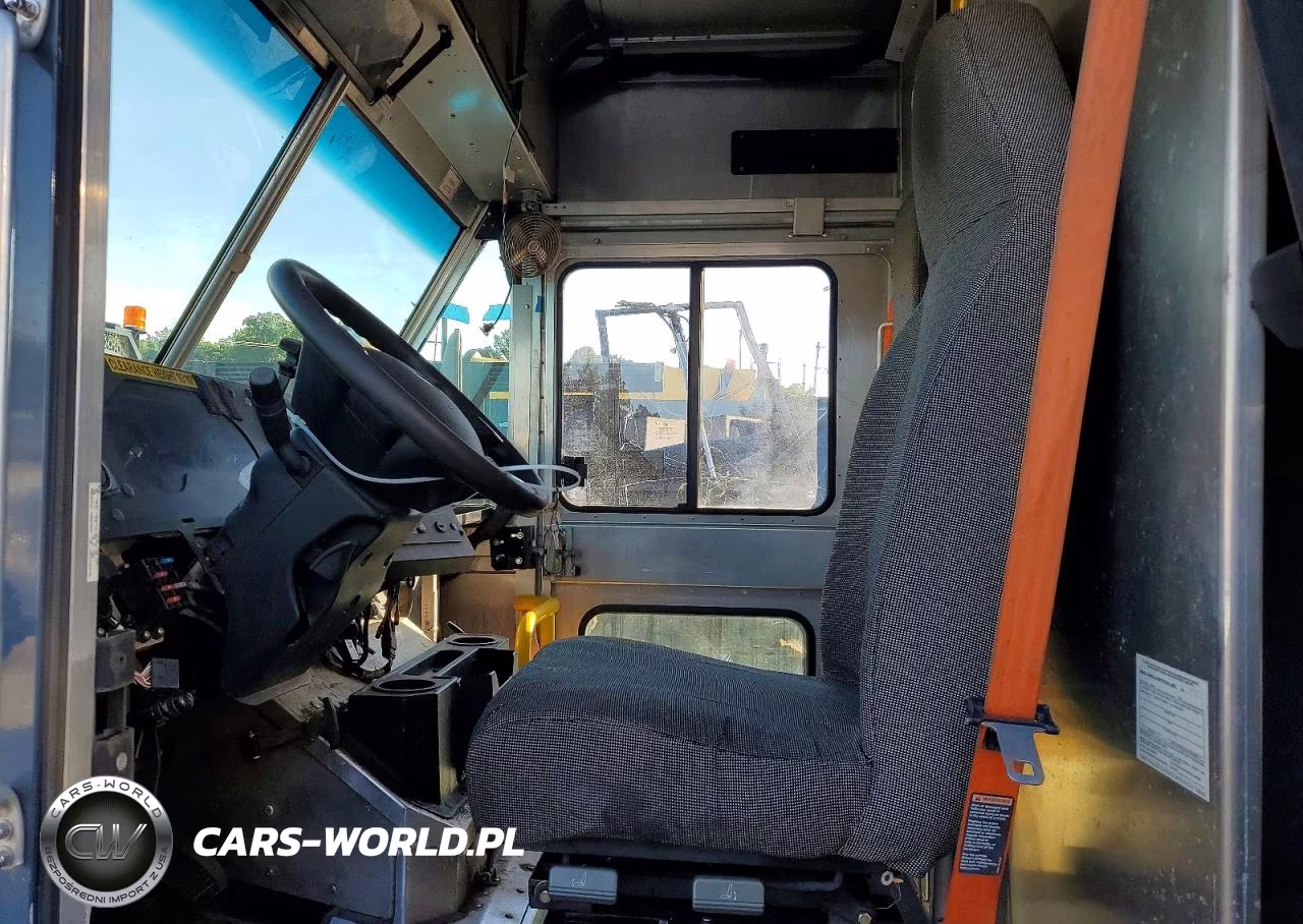 2020 Ford F59 Delivery Van VIN:1F65F5KN6L0A00912 - 7