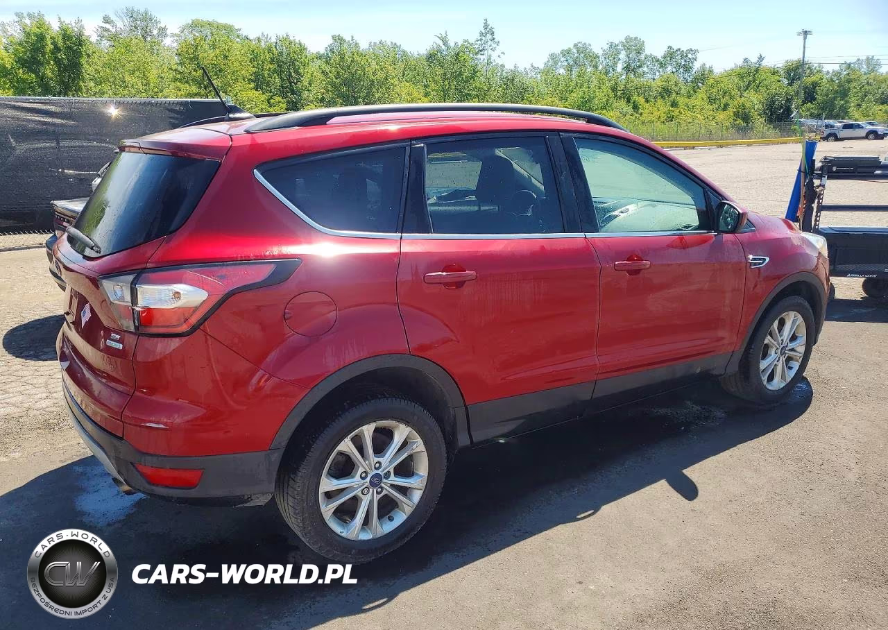 2018 Ford Escape Se VIN:1FMCU0GD1JUA82532 - 3