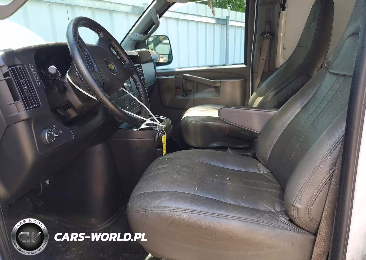 2023 Chevrolet Express 2500 Cargo Delivery Van VIN:1GCWGBFP6P1258887 - 7