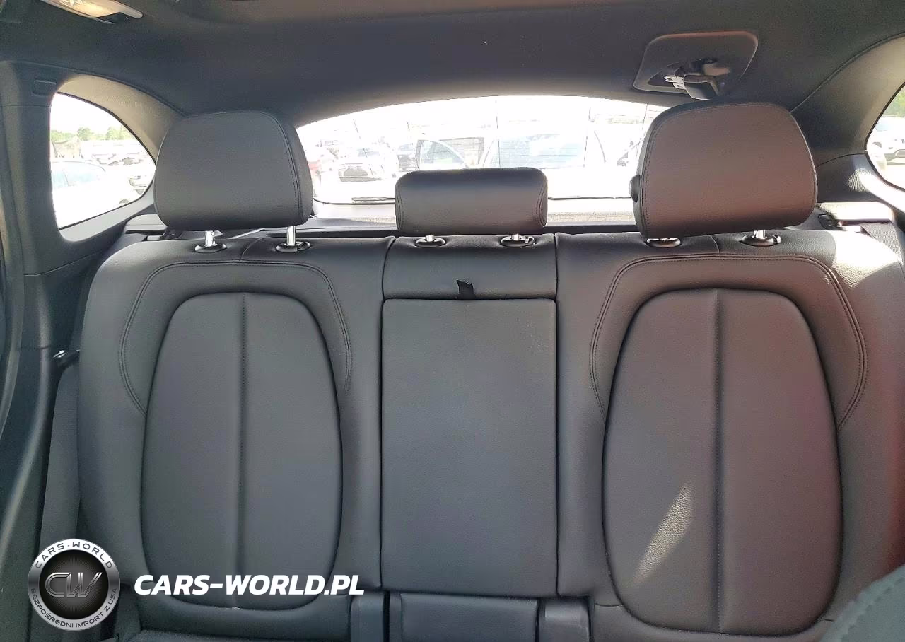 2018 BMW X1 xDrive28I VIN:WBXHT3C36J5L24529 - 10