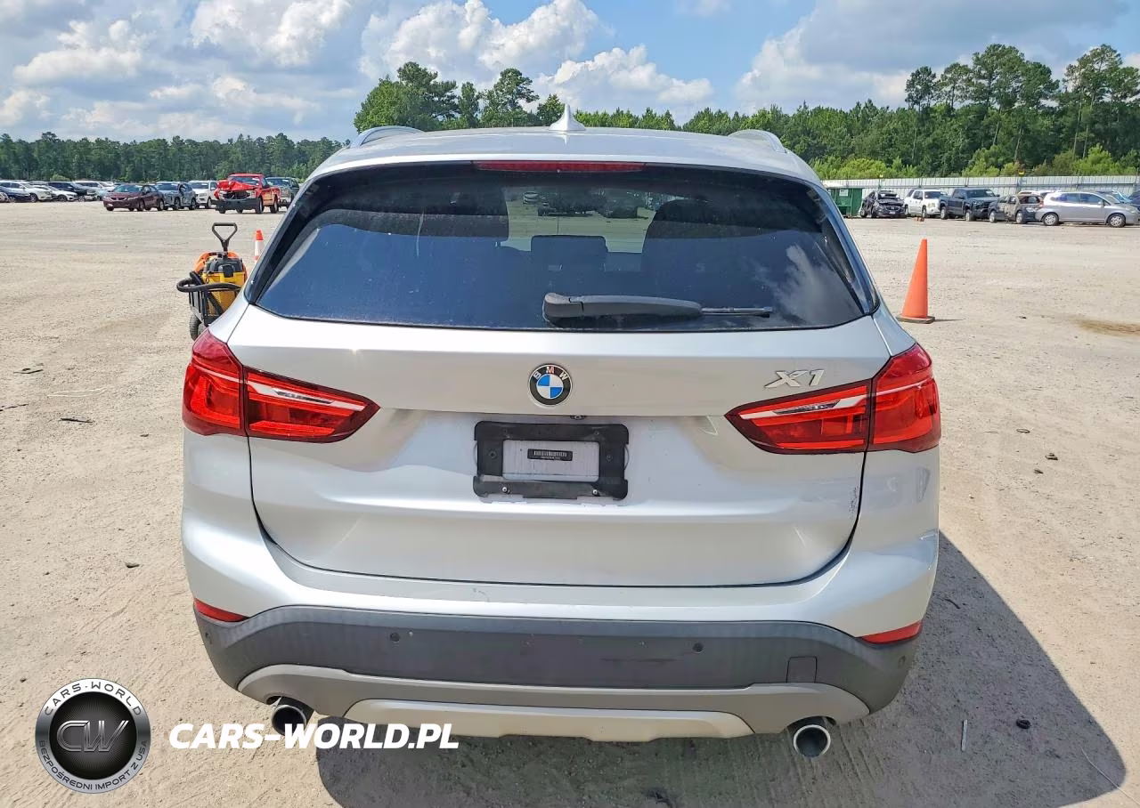 2018 BMW X1 xDrive28I VIN:WBXHT3C36J5L24529 - 6
