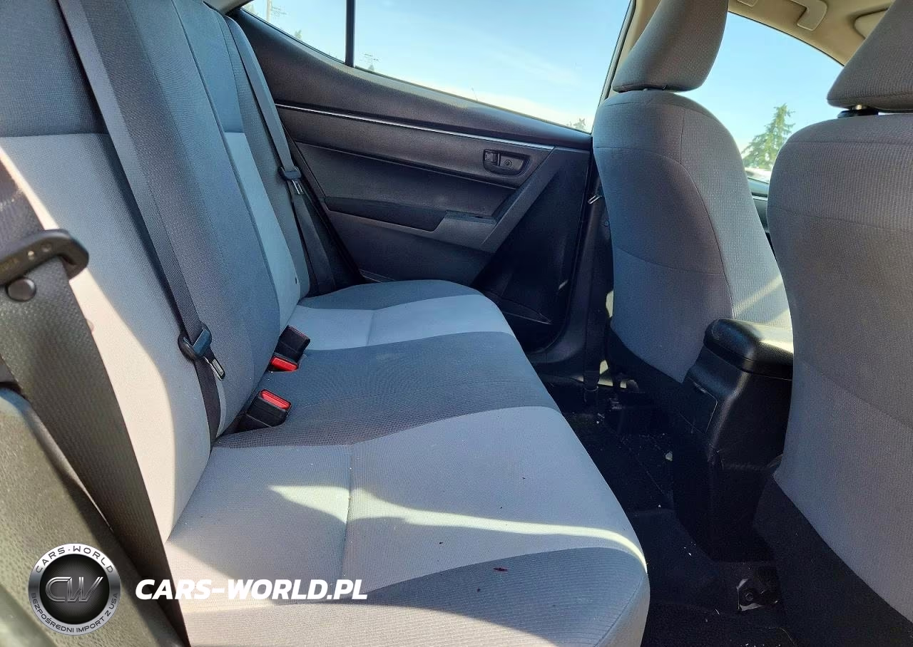 2014 Toyota Corolla L VIN:5YFBURHE0EP136093 - 10