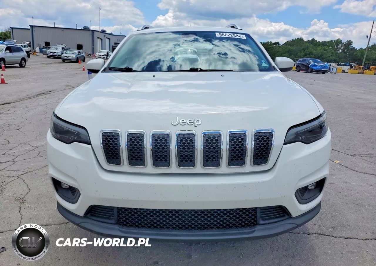 2019 Jeep Cherokee Latitude VIN:1C4PJLCX6KD109841 - 5