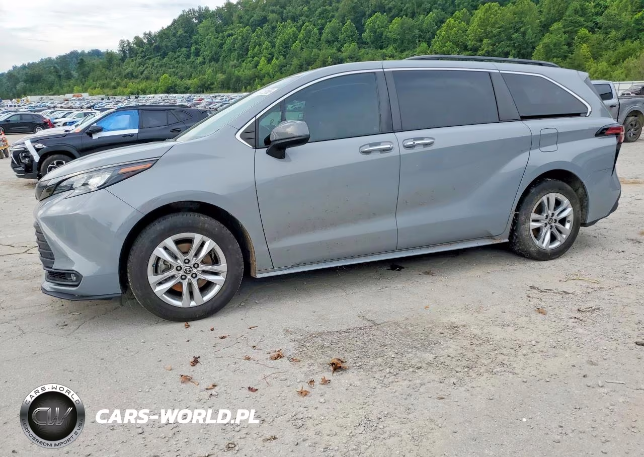 2022 Toyota Sienna Xle – zdjęcie 1 z 13