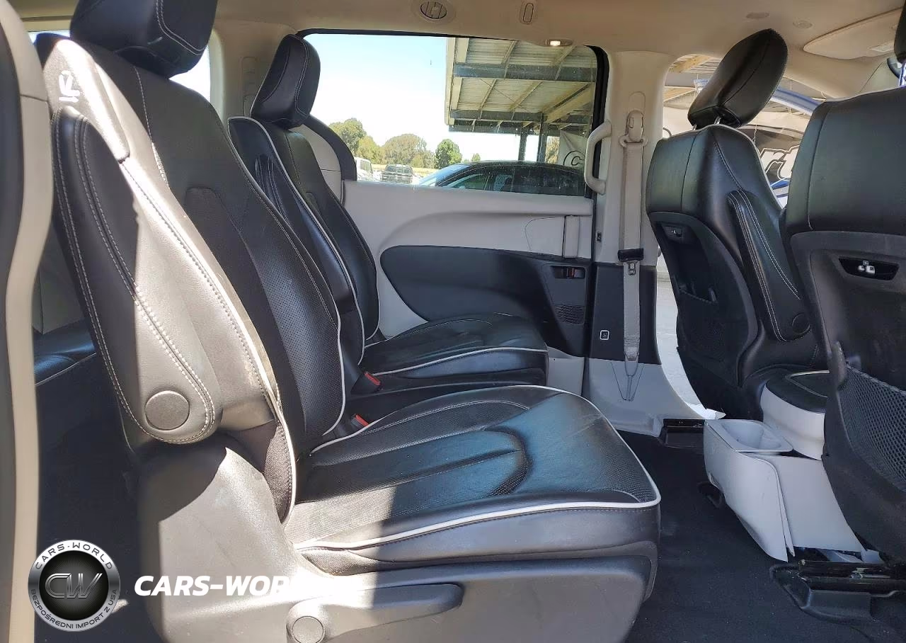 2022 Chrysler Pacifica Hybrid Limited VIN:2C4RC1S71NR227614 - 11