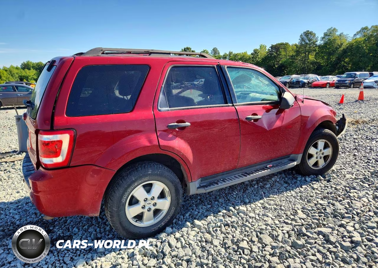 2011 Ford Escape Xlt VIN:1FMCU0D77BKB88687 - 3