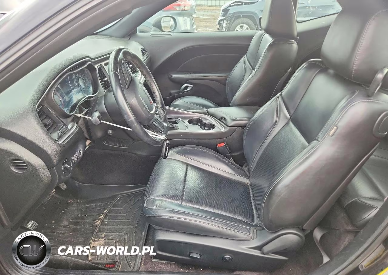 2018 Dodge Challenger Sxt VIN:2C3CDZAG5JH322328 - 7