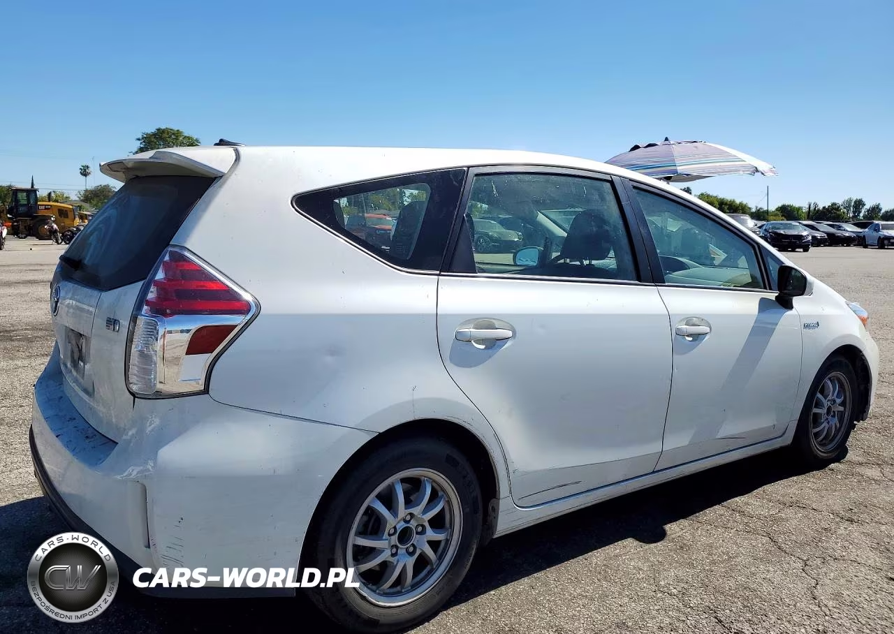 2015 Toyota Prius V Three VIN:JTDZN3EU4FJ040445 - 3