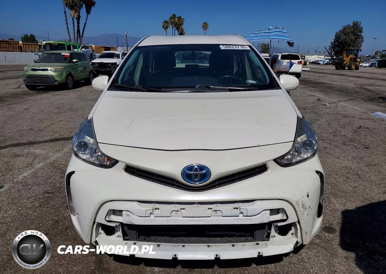 2015 Toyota Prius V Three VIN:JTDZN3EU4FJ040445 - 5