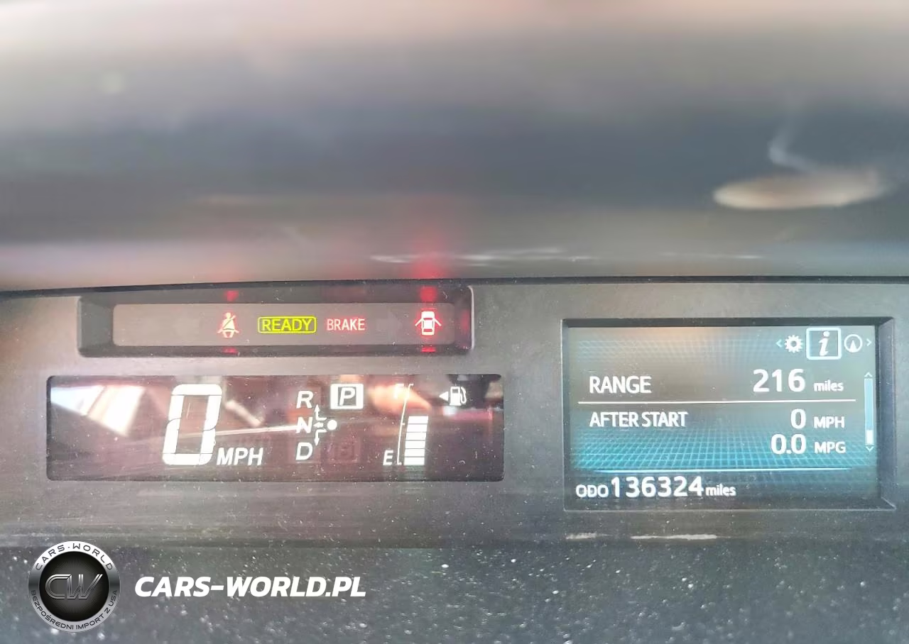 2015 Toyota Prius V Three VIN:JTDZN3EU4FJ040445 - 9