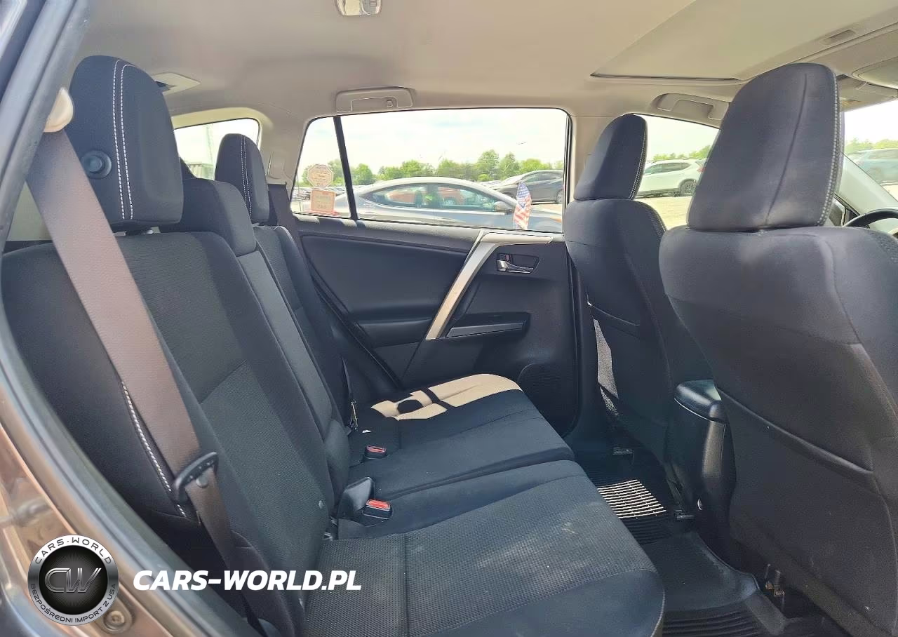 2018 Toyota Rav4 Xle VIN:JTMRFREVXJJ720576 - 11