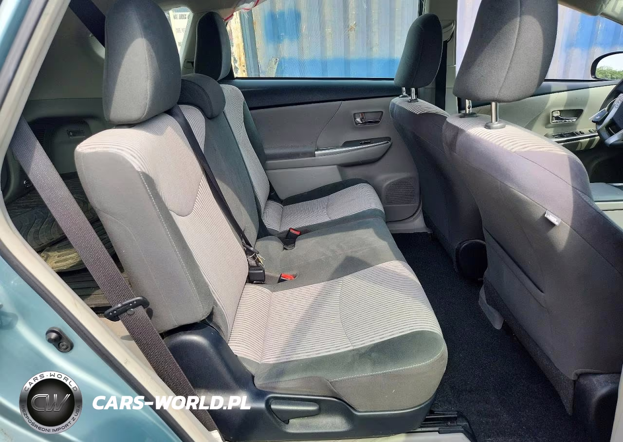 2015 Toyota Prius V Two VIN:JTDZN3EU4FJ039618 - 10