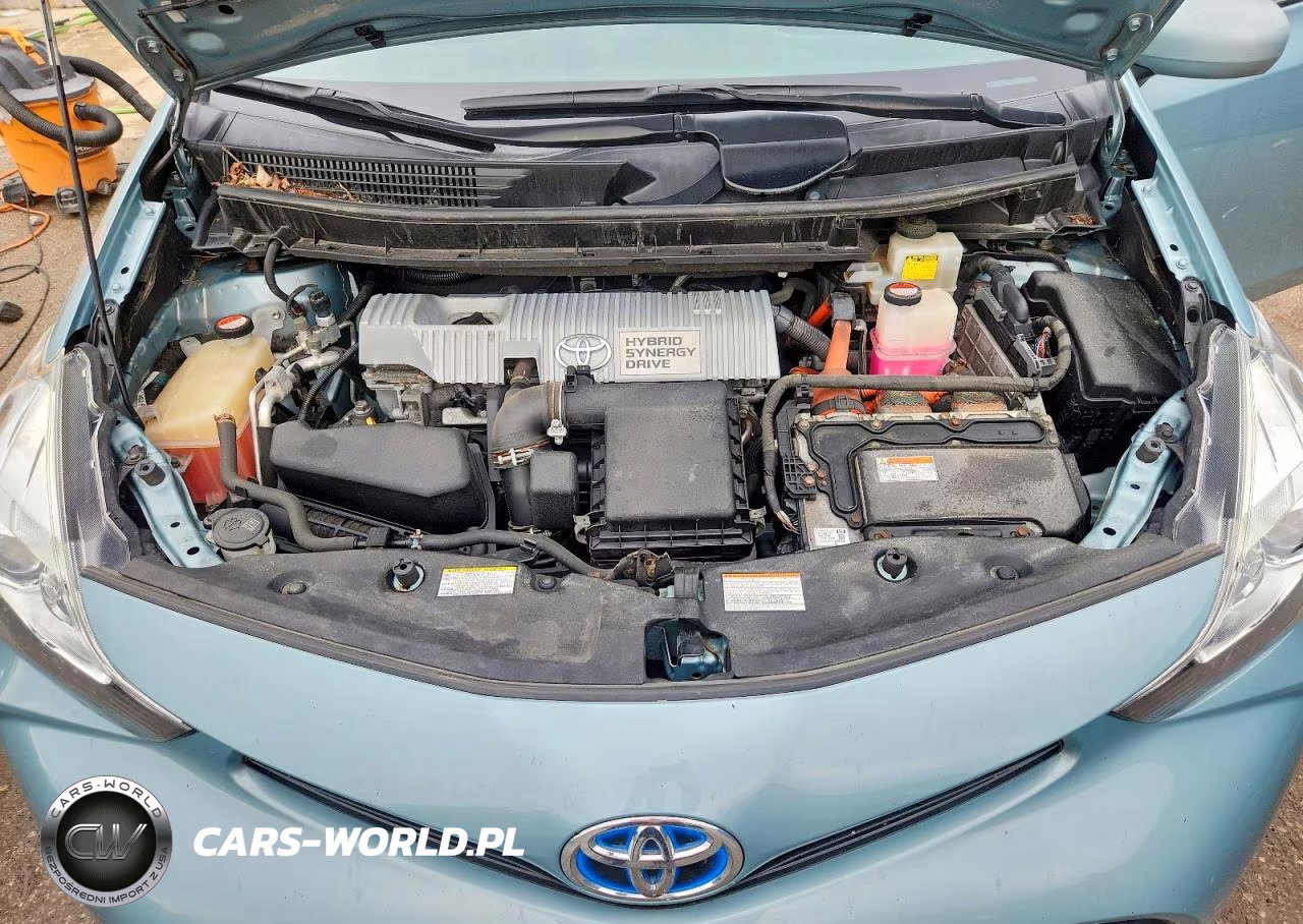 2015 Toyota Prius V Two VIN:JTDZN3EU4FJ039618 - 11
