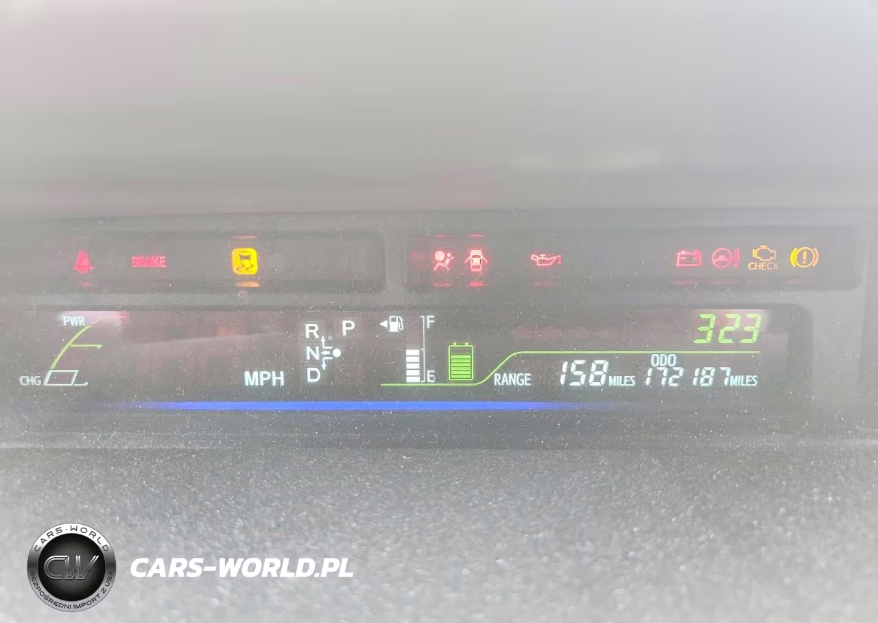 2015 Toyota Prius V Two VIN:JTDZN3EU4FJ039618 - 9