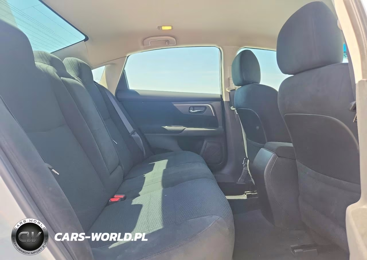 2015 Nissan Altima 2.5 S VIN:1N4AL3AP5FN346748 - 10