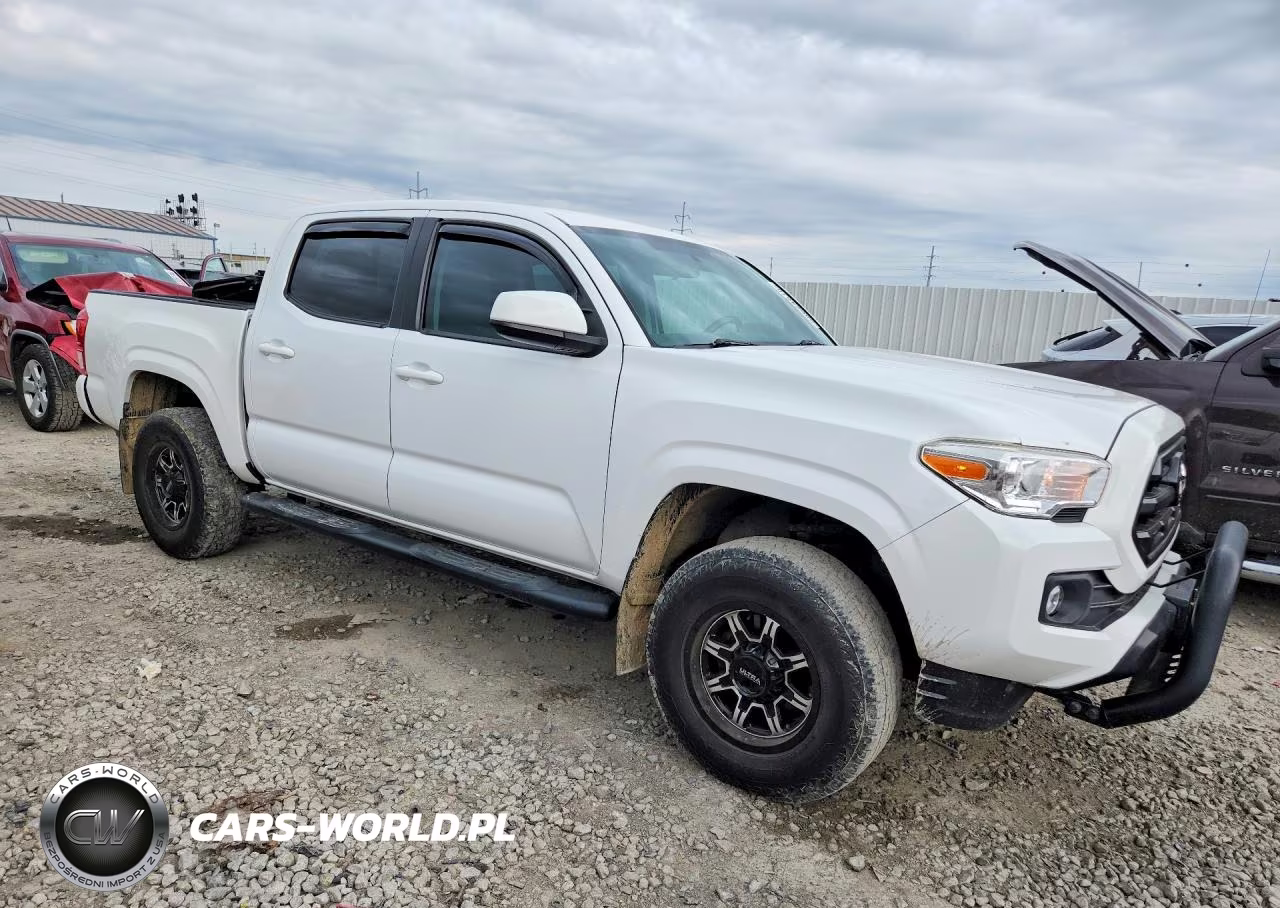 2017 Toyota Tacoma Sr V6 VIN:3TMCZ5AN8HM118820 - 4