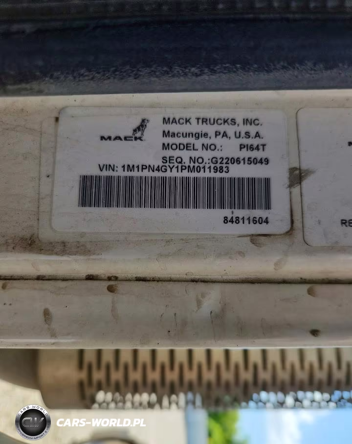 2023 Mack Pinnacle Semi Truck VIN:1M1PN4GY1PM011983 - 10