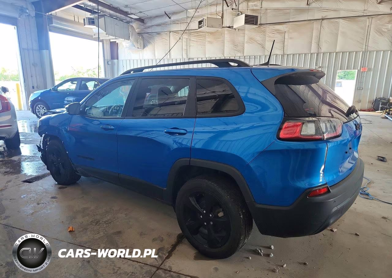 2020 Jeep Cherokee Latitude Plus VIN:1C4PJLLB1LD610660 - 2
