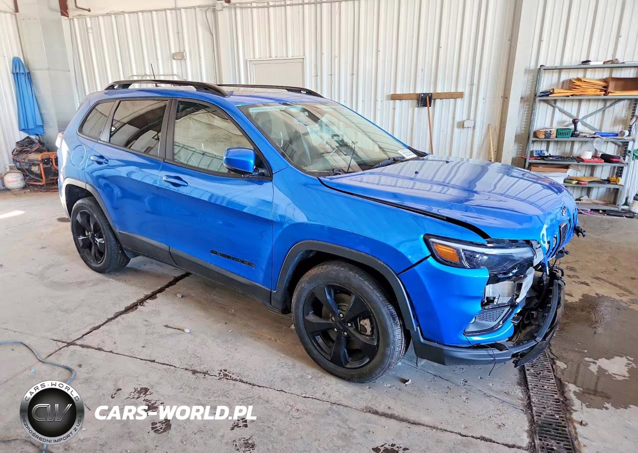 2020 Jeep Cherokee Latitude Plus VIN:1C4PJLLB1LD610660 - 4