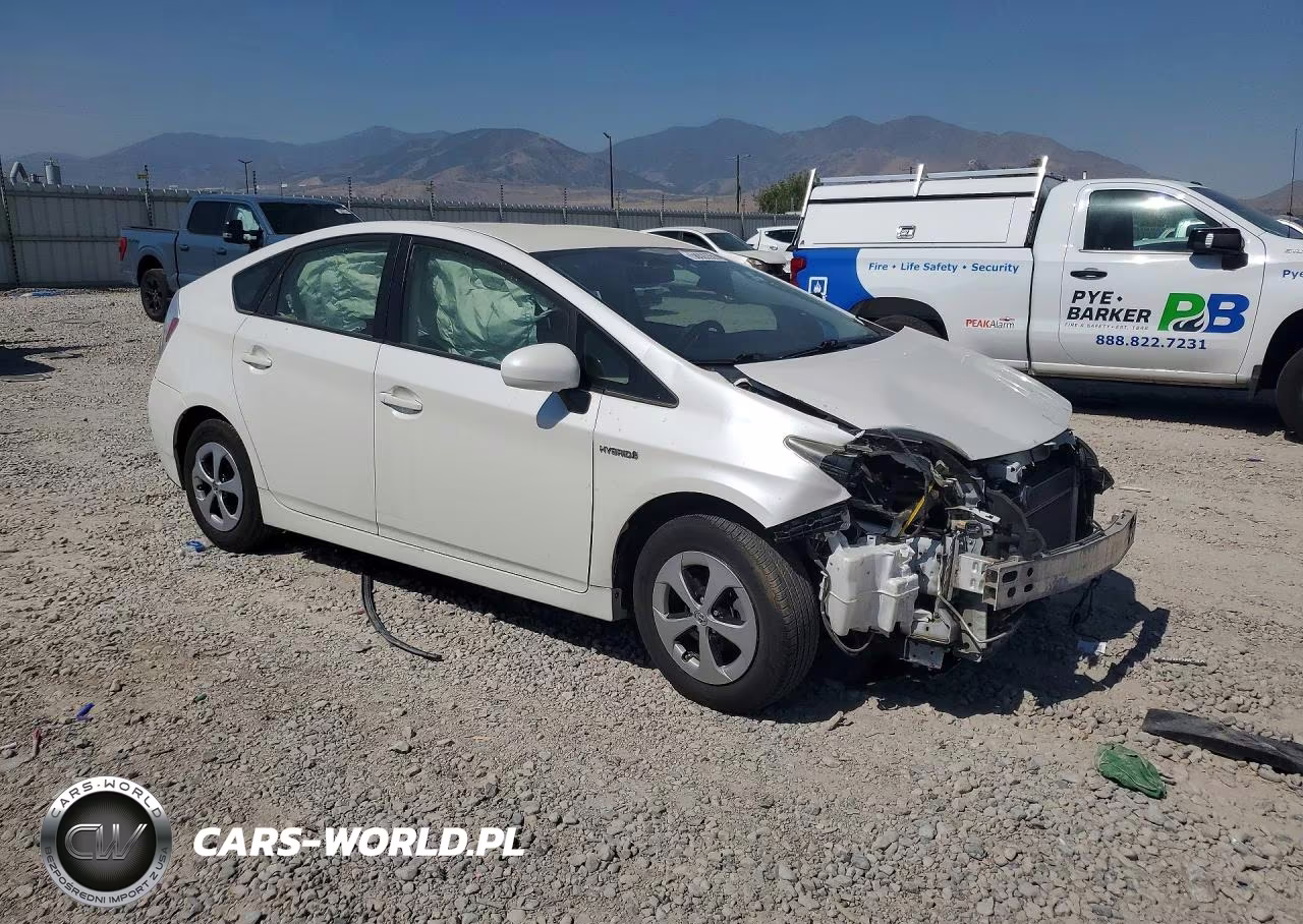 2013 Toyota Prius Two VIN:JTDKN3DU7D5641700 - 4
